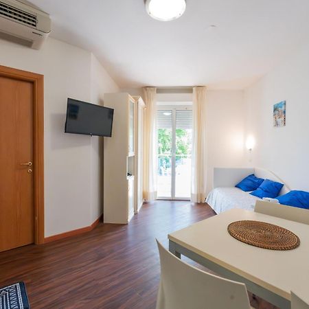 Residence Marconi Mare Rimini Esterno foto