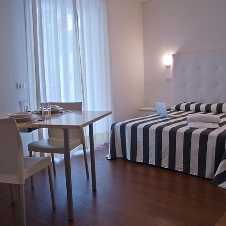 Residence Marconi Mare Rimini Esterno foto