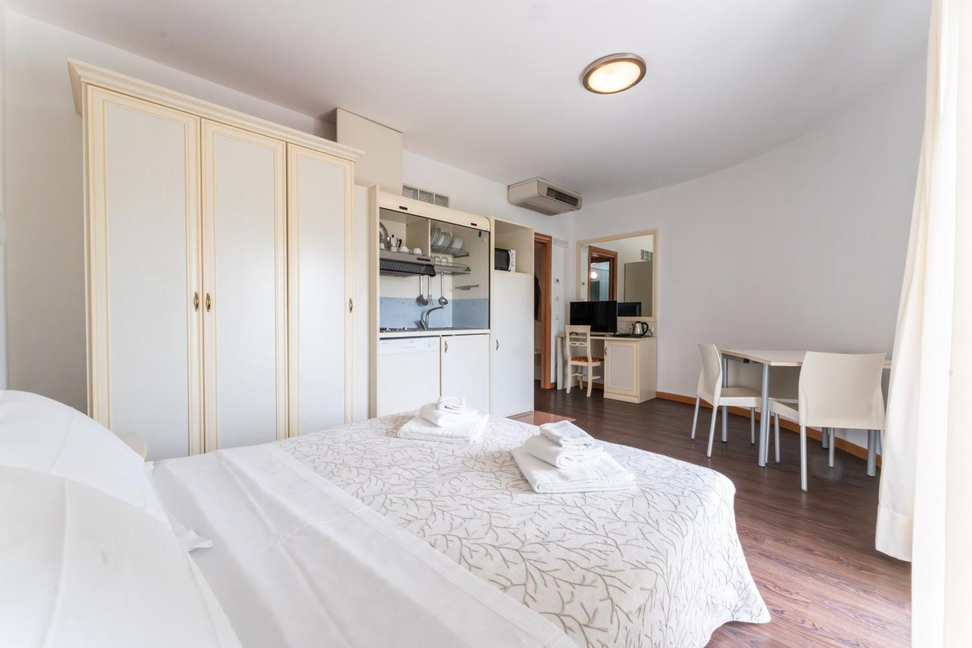 Residence Marconi Mare Rimini Esterno foto