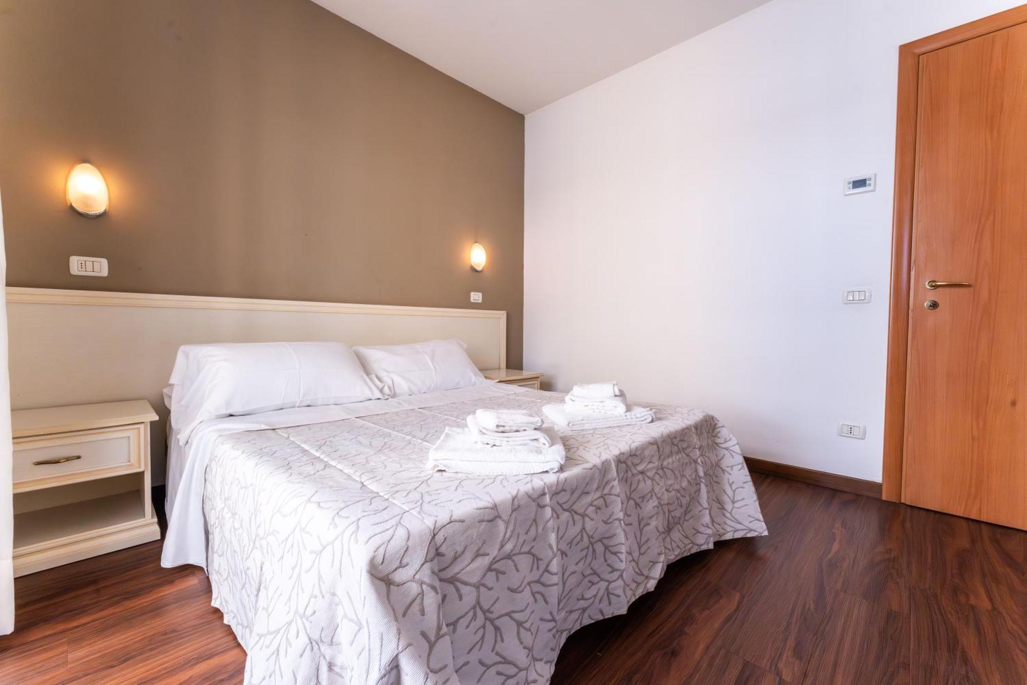 Residence Marconi Mare Rimini Esterno foto
